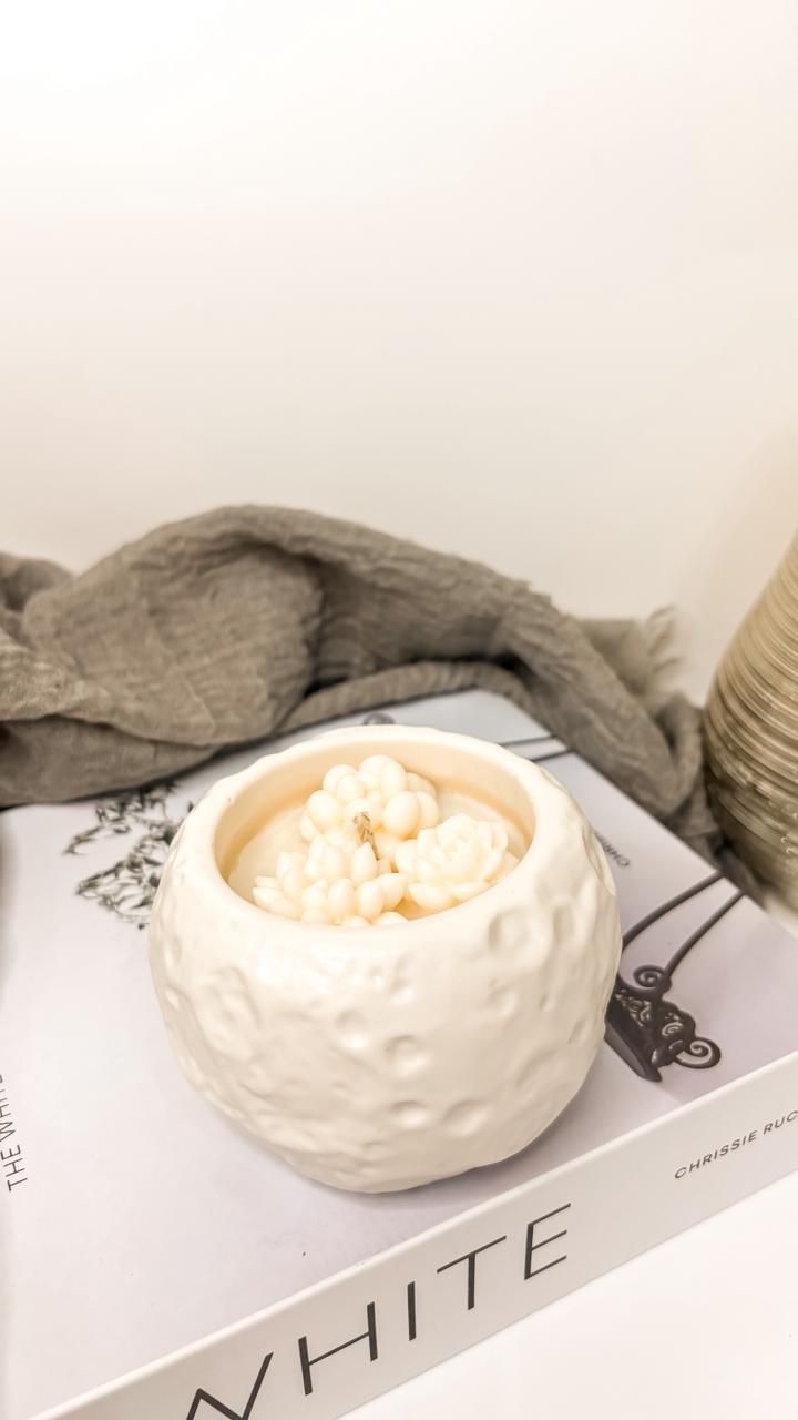 Flora Moon